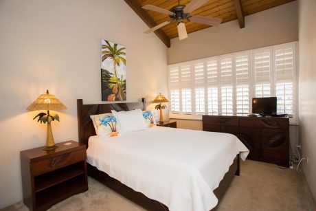 Second Bedroom - The second bedroom is a welcome retreat for a second couple or any children who may accompany you to Kamaole Sands 6-407.