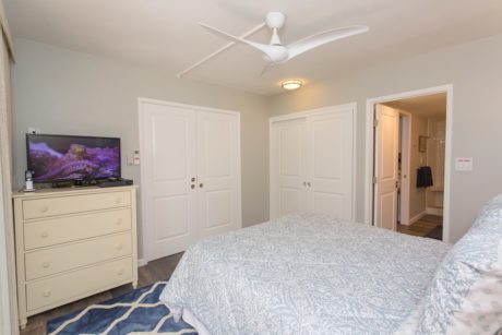 Everything You Need - From the spacious queen-size bed and circulating ceiling fan to the large flat screen TV and nearby en-suite, you'll have everything you need to feel right at home!