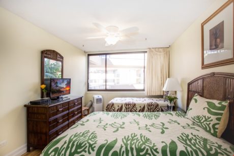 Bright and Cheery - Wake up refreshed and ready for a day of excitement in this cheerful room with two beds!
