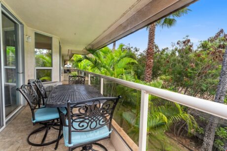 Morning Coffee - Gather out on the lanai to enjoy your Kona coffee with your friends. The Hawaiian air smells and feels so good.