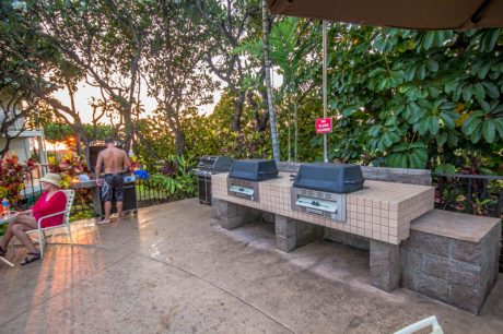 Picnic at the Pool - Grab some ingredients and get grillin'! Bring the group down to the pool for a quick snack while enjoying the refreshing waters.