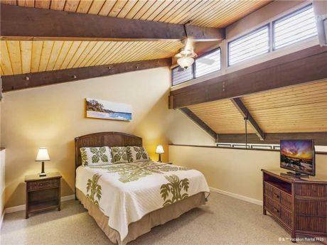 Loft Living - Guests will enjoy this spacious loft at Kamaole Sands 2-401 with a king-size bed!