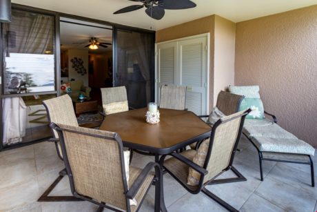 Dine Alfresco - Bring dinner outside to Kamaole Sands 4-210’s balcony and enjoy it in the salt tinged air.