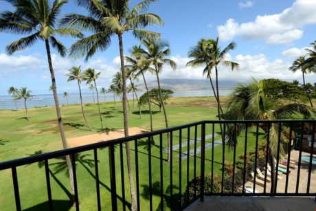 Incredible View - Take in an incredible ocean view while out on Kauhale Makai 434’s balcony. Settle down out here with a drink and watch the waves crash against the shore.