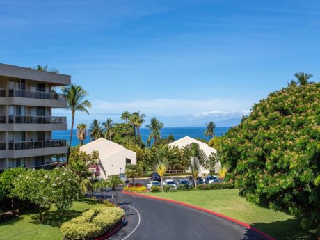 Wish You Were Here? - You can be! Book today to reserve Maui Banyan H-210 with the pros!