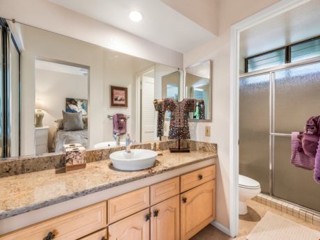 Space For Everything - The bathroom counters are vast. There's enough room for anything you might need while on vacation.