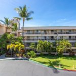 No Traffic, No Parking Woes - Other people have to load up the car with all their gear, battle traffic and scour for a parking space before they can finally hit the beach. When you stay at Maui Banyan, all you have to do is take a five-minute walk.