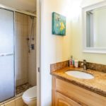 Lovely Bathroom - Maui Banyan T 305A has a spacious bathroom, making to make getting ready a breeze.