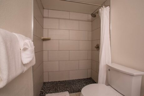 Guest Bathroom - Everyone will be able to get ready to start the day in record time—no lining up to take a shower!
